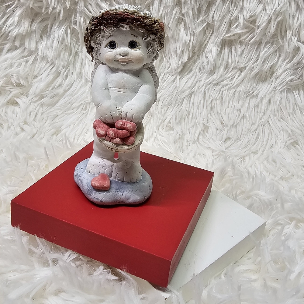 Dreamsicles Cast Art 1994 Figurine DC194 Love Me Do By Kristin Retired